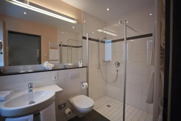 Hotel Weingut & Gaestehaus Schmitz-bergweiler