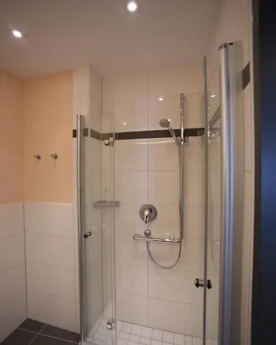 Hotel Weingut & Gaestehaus Schmitz-bergweiler